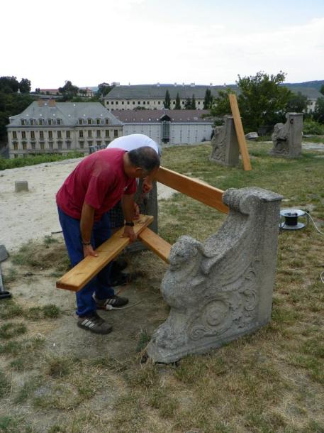 2011-07-18 Rendbehozták a szenttamási padokat