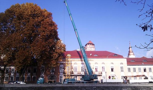 2012-11-13 Tornaterem épül a föld alatt